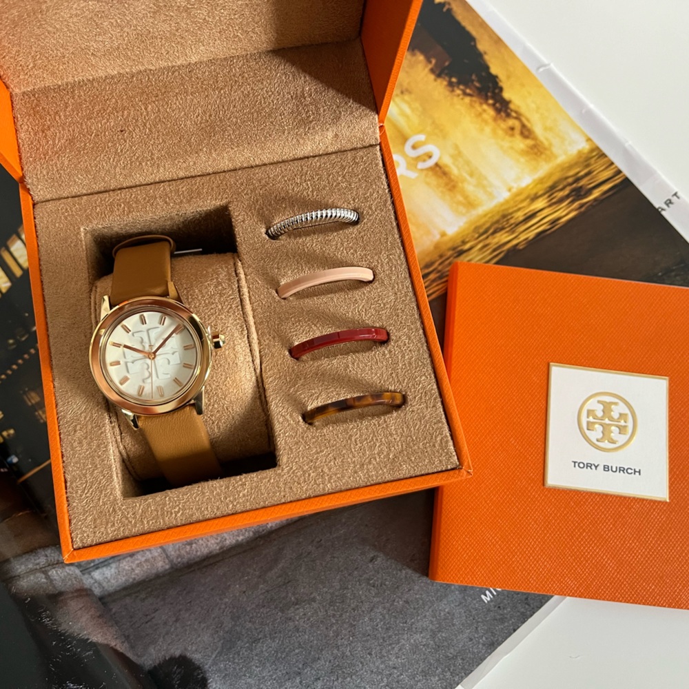 Tory Burch GIGI LEATHER WATCH & TOP RINGS SET, 28MM IN GOLD/ LUGGAGE